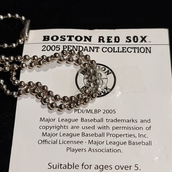 Show off your team spirit with this Boston Red Sox pendant from The Boston Globe - Picture 2 of 8